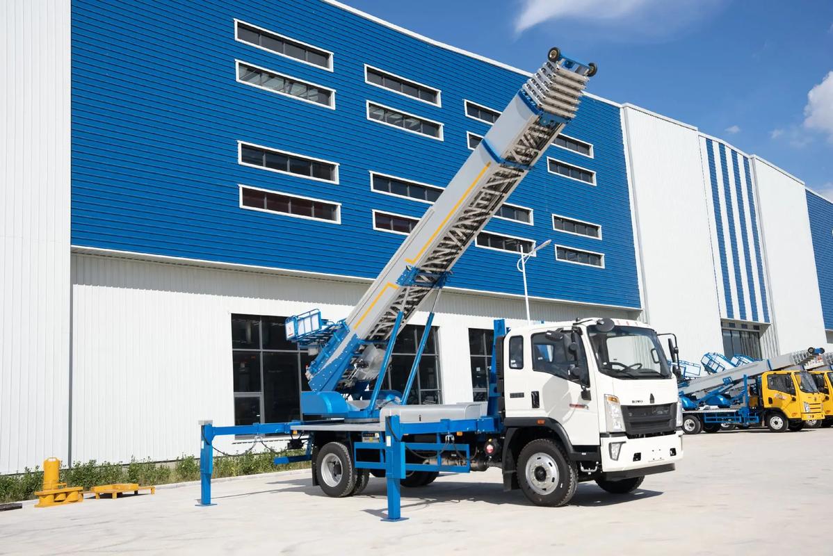 阜平县小型云梯车上料车租赁多少钱