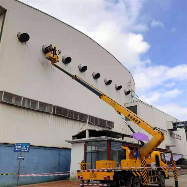 阜平县高空作业车出租服务：专业广告牌安装解决方案