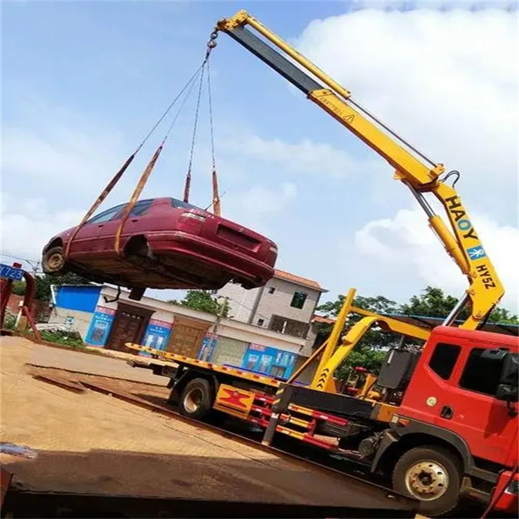 阜平县吊车吊汽车的正确方法